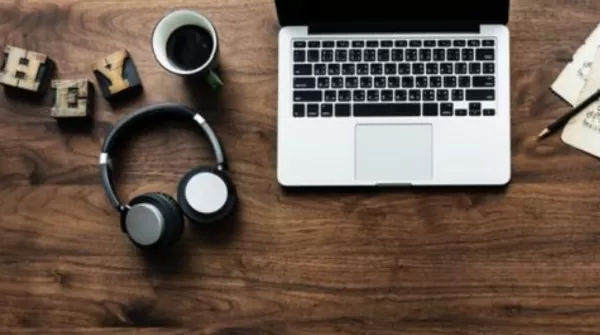 兼职副业赚钱靠谱吗？在家也能赚大钱，电脑、手工副业都行