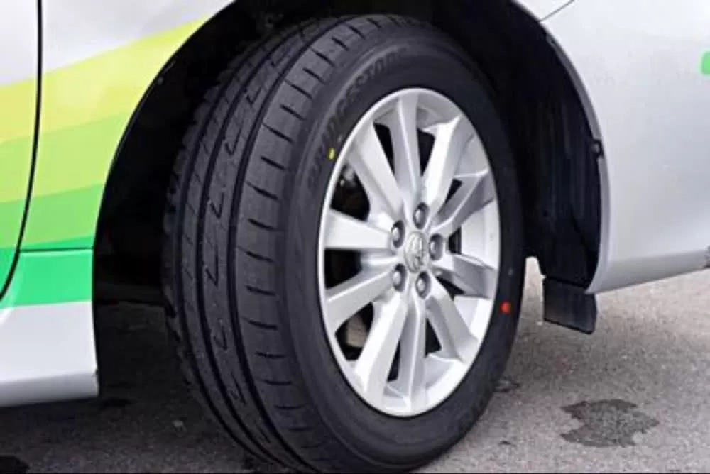 倍耐力轮胎和米其林到底哪个好？选倍耐力轮胎还是米其林呢？