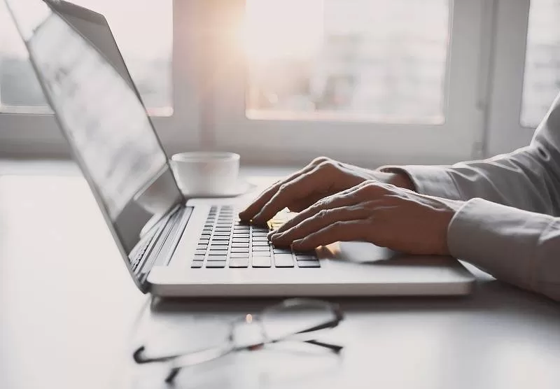 上班族适合做什么副业？电工副业在家做能兼顾工作赚钱吗？