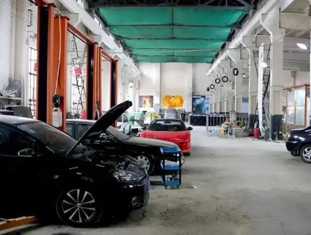 修车店做啥副业好呢，有车能干点啥赚钱还不耽误店里生意？