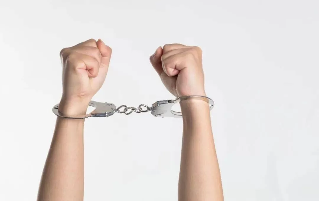 急招兼职手工活外发加工不收押金，穿戴甲兼职是真是假？