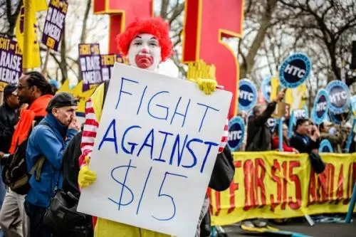 信阳麦当劳兼职招聘靠谱吗，多少钱一小时具体都干些啥活？