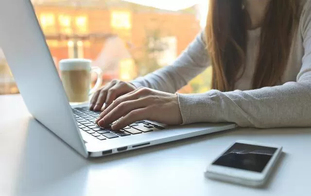 信息教师副业有哪些？上班族下班也能做的电脑赚钱副业？