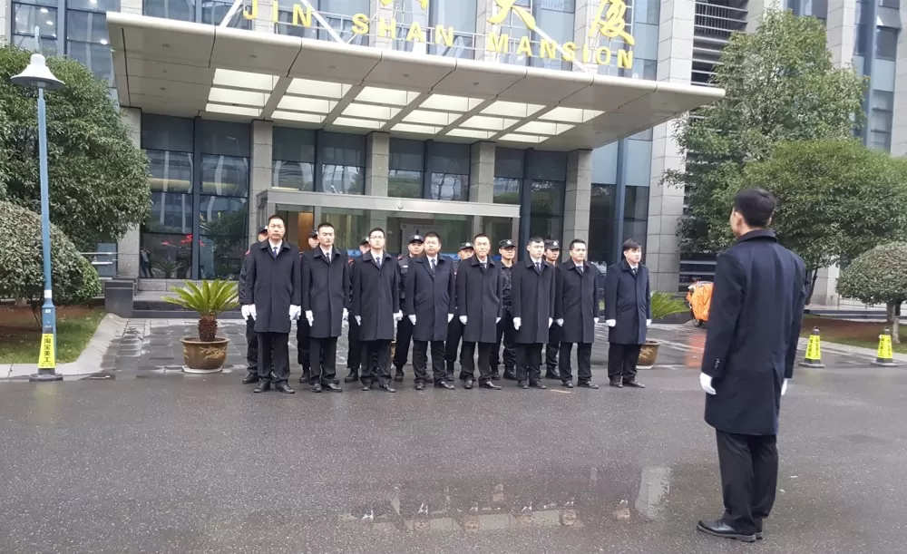 兼职保安一个月工资多少，一般每天工作几小时比较合适？