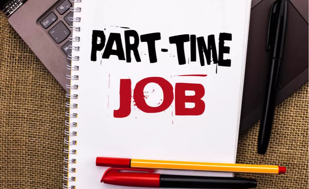 上班族平时适合做什么沟通类副业，有哪些能赚钱的小项目推荐？