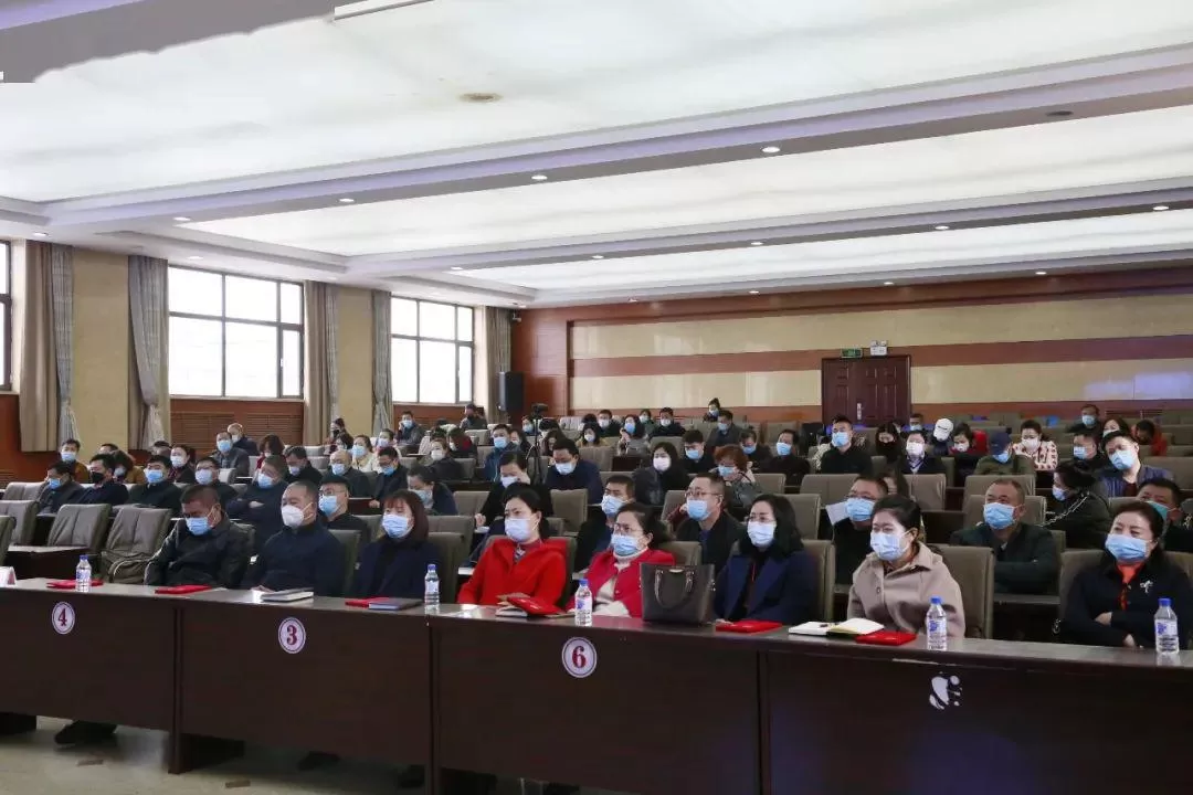 学校健康副校长工作计划怎么制定才能兼顾安全教学与后勤？