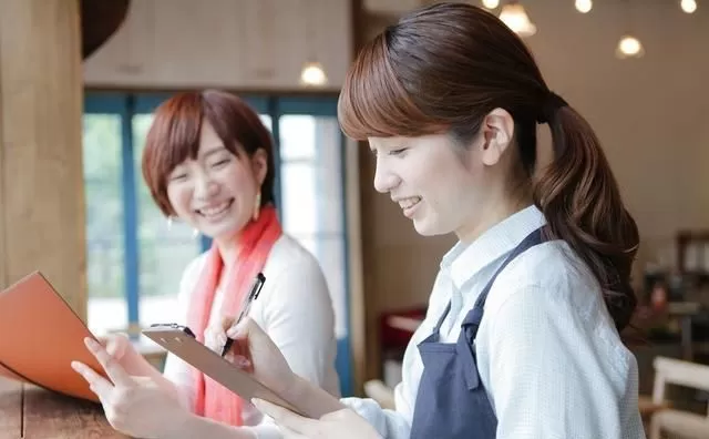 上班族女性适合做什么副业？下班后一个人能做的，还能赚钱？