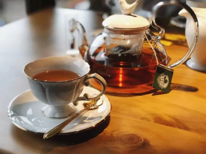 如何在全国品茶论坛找到上饶兼职品茶，慢品人生品茶诗句？