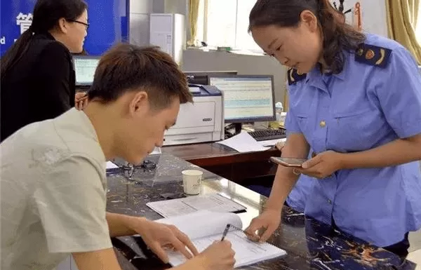 上班族公务员养花做什么副业不影响工作还赚钱?