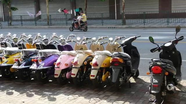 兼职买电动车靠谱吗？送外卖跑网约车选纯电还是混动好？