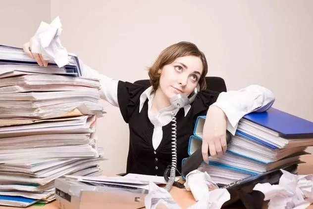 作为上班族,你愿意尝试副业吗?有哪些适合女性的英文副业选项?