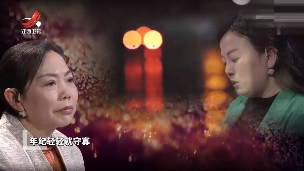 女儿做兼职买礼物给妈妈，母亲节送什么手工礼物最感动妈妈？