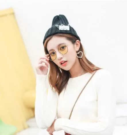 上班很闲，没特长，女生上班族用电脑能做什么副业赚钱？