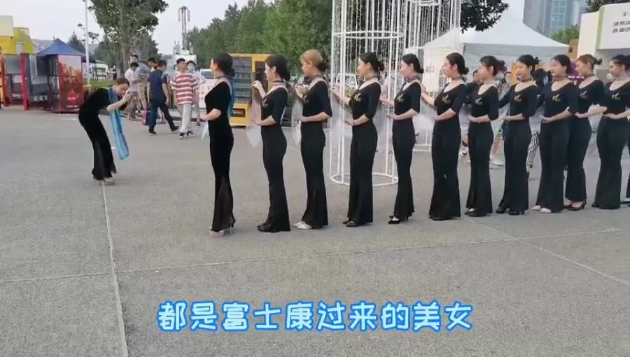 兼职500模特一天能赚多少钱？靠谱吗？招聘要求与岗位描述是什么？